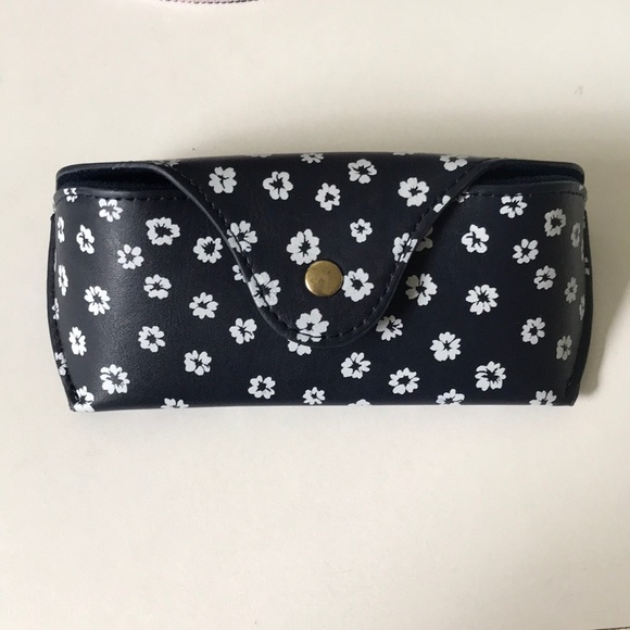 J. Crew Accessories - Free w/ purchase of J. Crew sunglasses. Case.